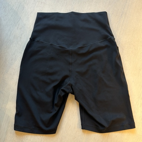 Offline By Aerie Real Me Black Bike Shorts Hi-Rise 7” Inseam Size Small - Picture 3 of 3